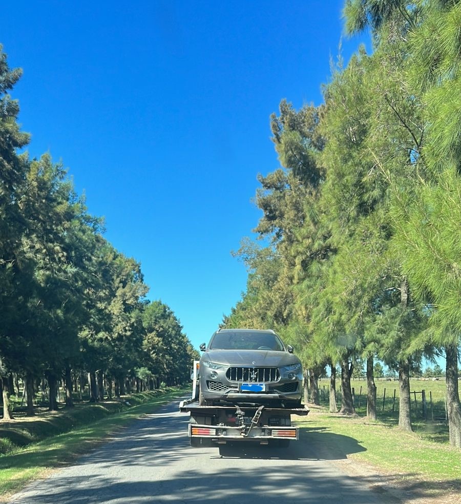 Allanamiento en Haras de Funes: Incautan camioneta importada 